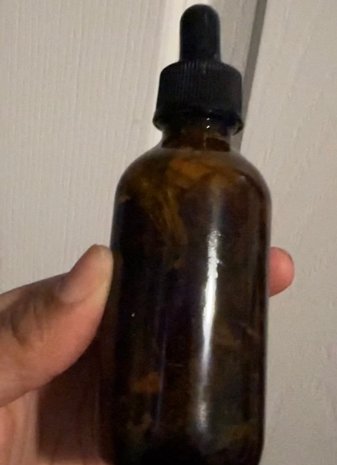 YONI OIL